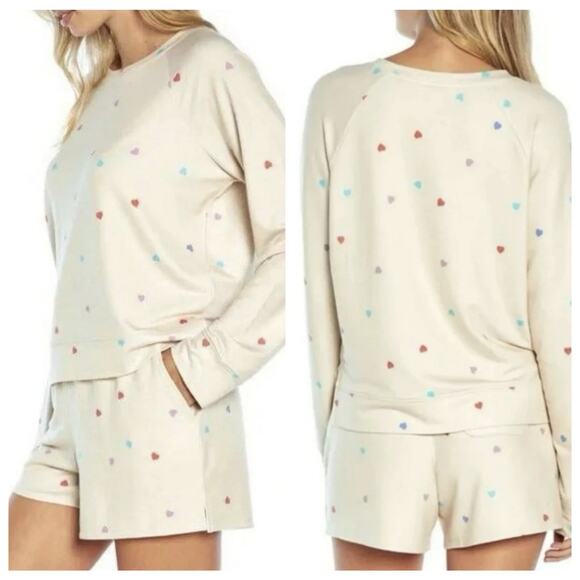 WildFox Hearts Print Short Lounge Set Women Small Longsleeve Sweatshirt Oatmeal - Picture 1 of 16